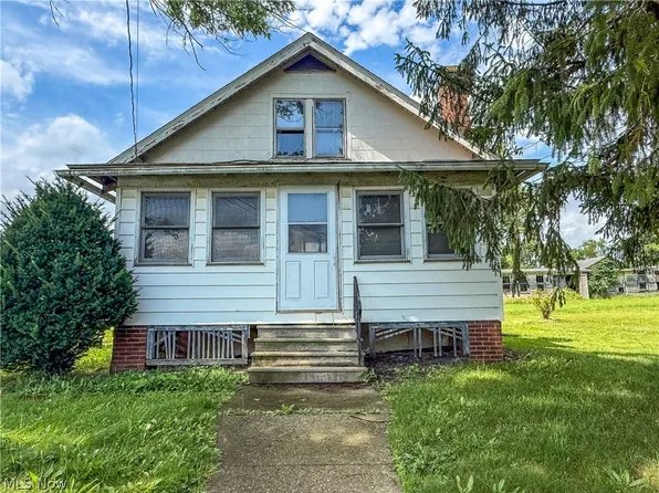 10595 Forty Corners Rd NW, Massillon, OH 44647