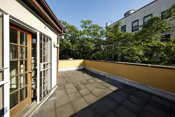 Rented by Ariel Real Estate Inc | media 17