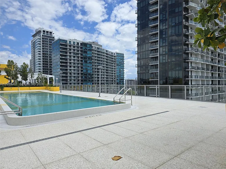 90 NE 32nd St #305 — Photo 9