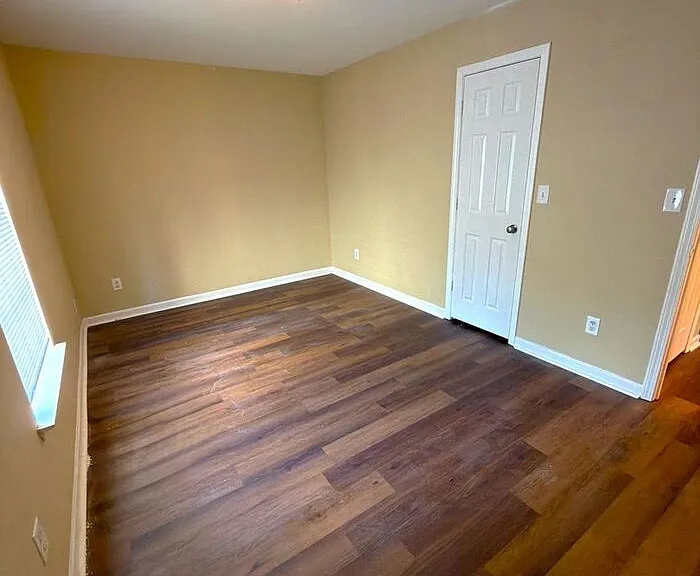 9329 Kendall Dr — Photo 5