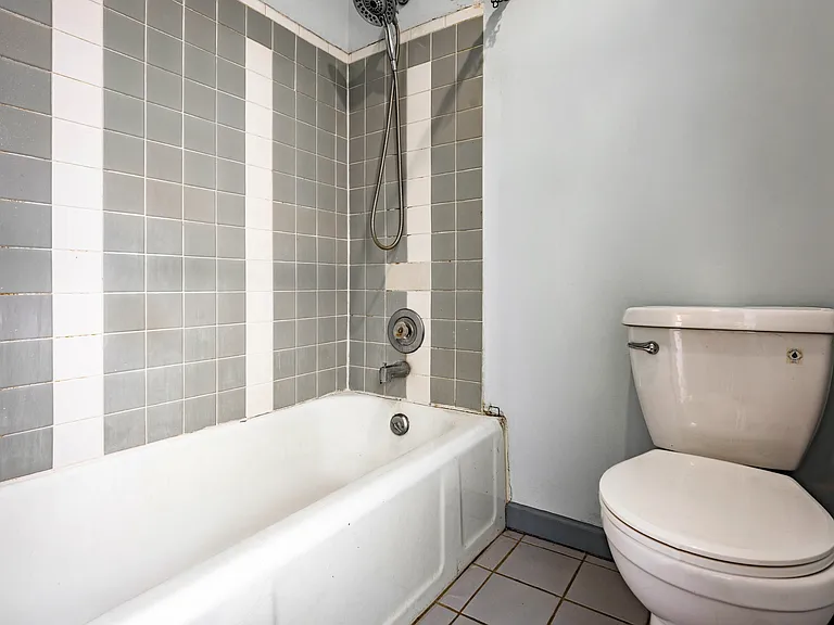1327 Snyder Ave — Photo 12