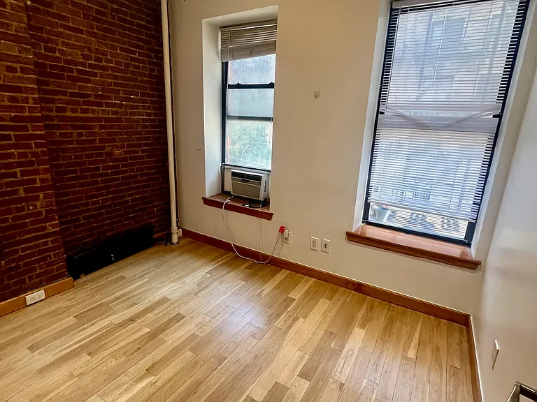 336 E 94th St #2E — Photo 8
