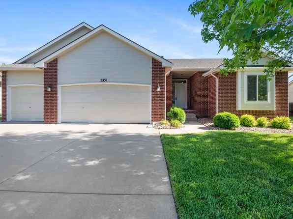 2331 N Regency Lakes Ct, Wichita, KS 67226