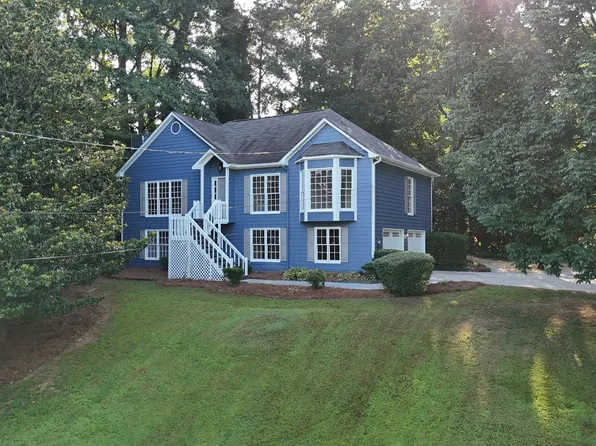 370 Presidential Dr, Dallas, GA 30157