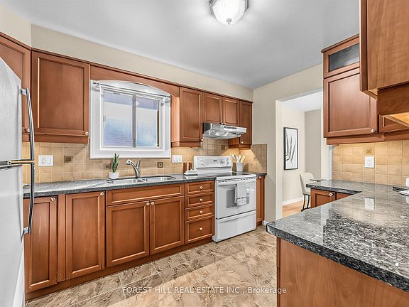 5th image of 6 Elmvale Ave