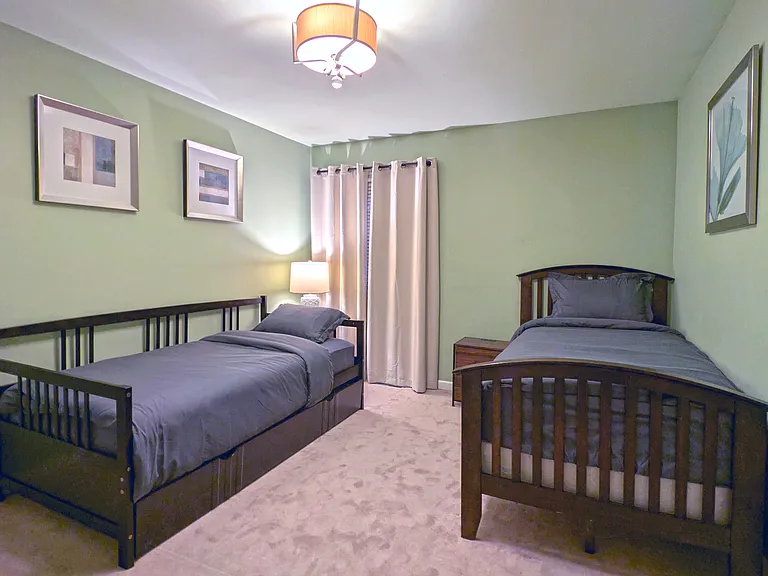 4900 N Holborn Dr — Photo 13
