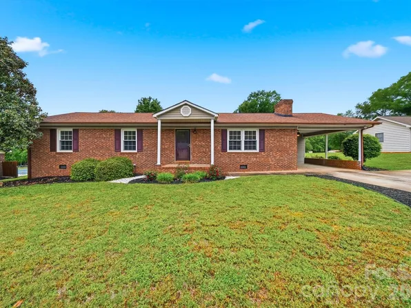 190 Dixie Trail Dr, Forest City, NC 28043