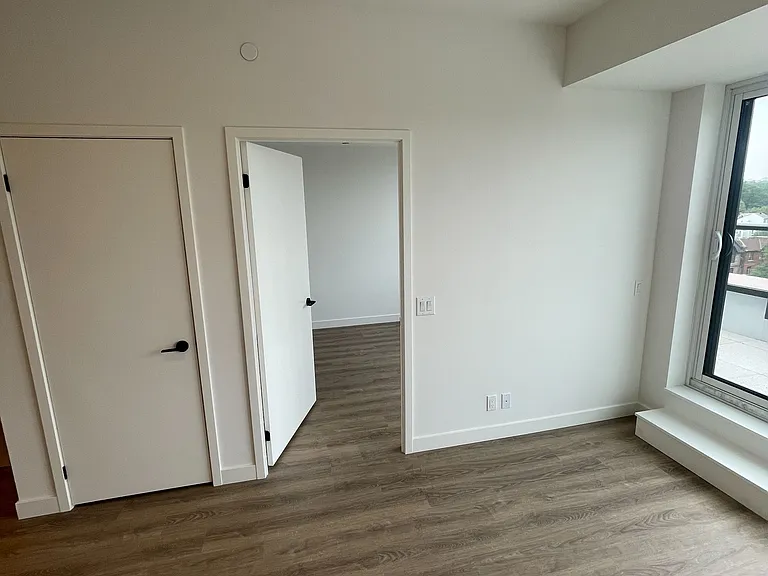 1050 Eastern Ave #625 — Photo 4