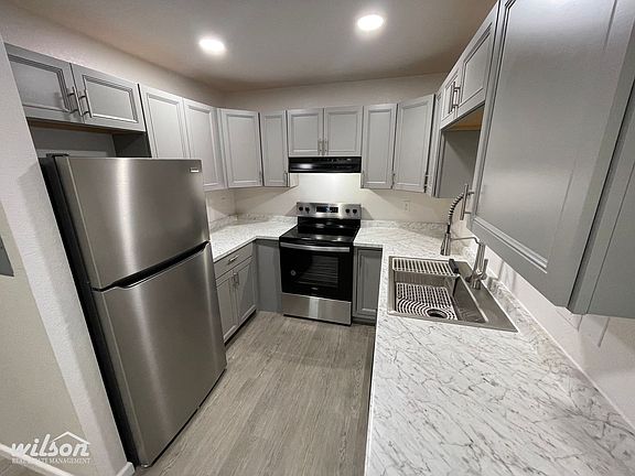 5th image of 2000 W Lincoln Ave Unit 3