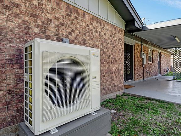 4th image of 605 Helms Ave