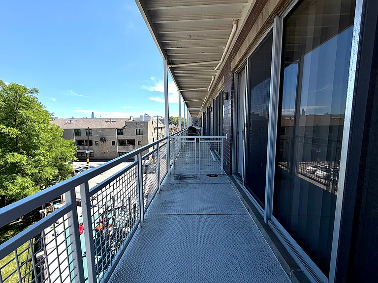 2157 N Damen Ave #305 — Photo 35