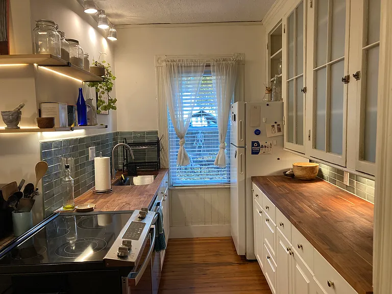 28 Violet St #1 — Photo 7