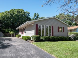 112 Austin Ave, Carpentersville, IL 60110