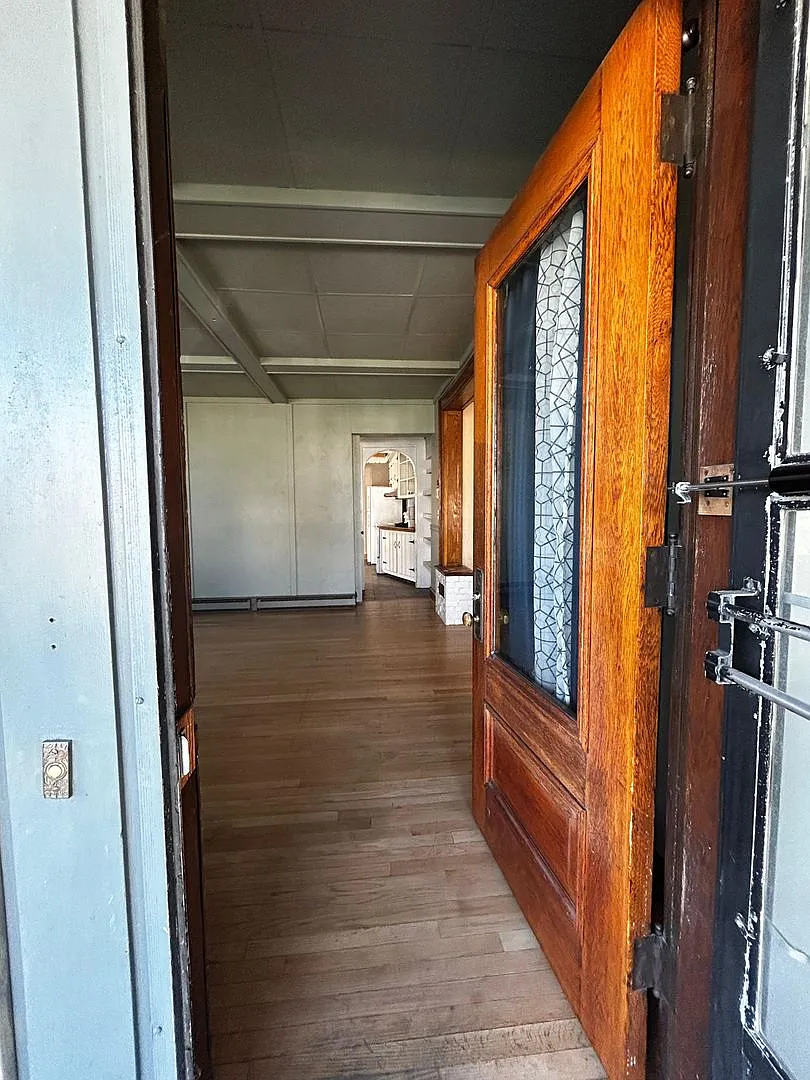 308 North Blakely Street — Photo 3
