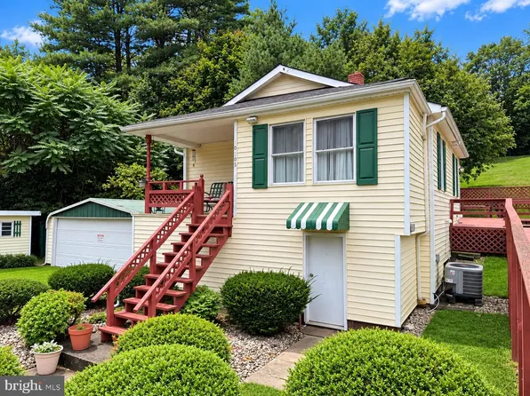 10105 Country Club Rd SE, Cumberland, MD 21502