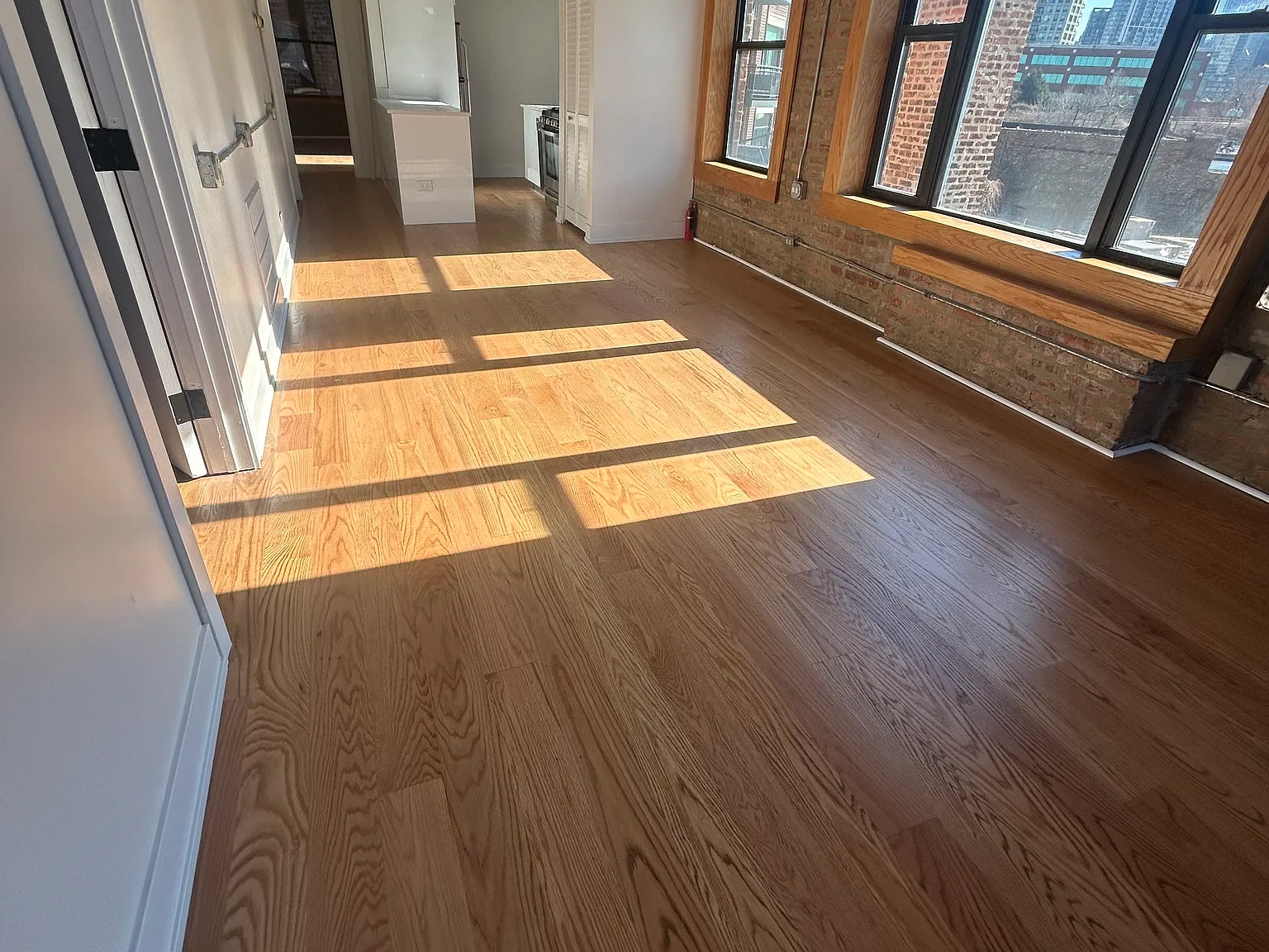 2 bed, 1000 sqft, $3,100 — Photo 3