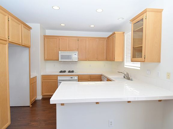 2nd image of 24534 Montevista Cir