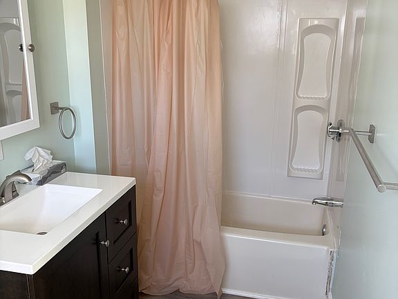 3rd image of 230 Healy St APT 2