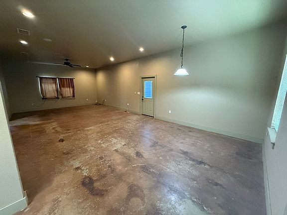 3rd image of 1490 School Dr