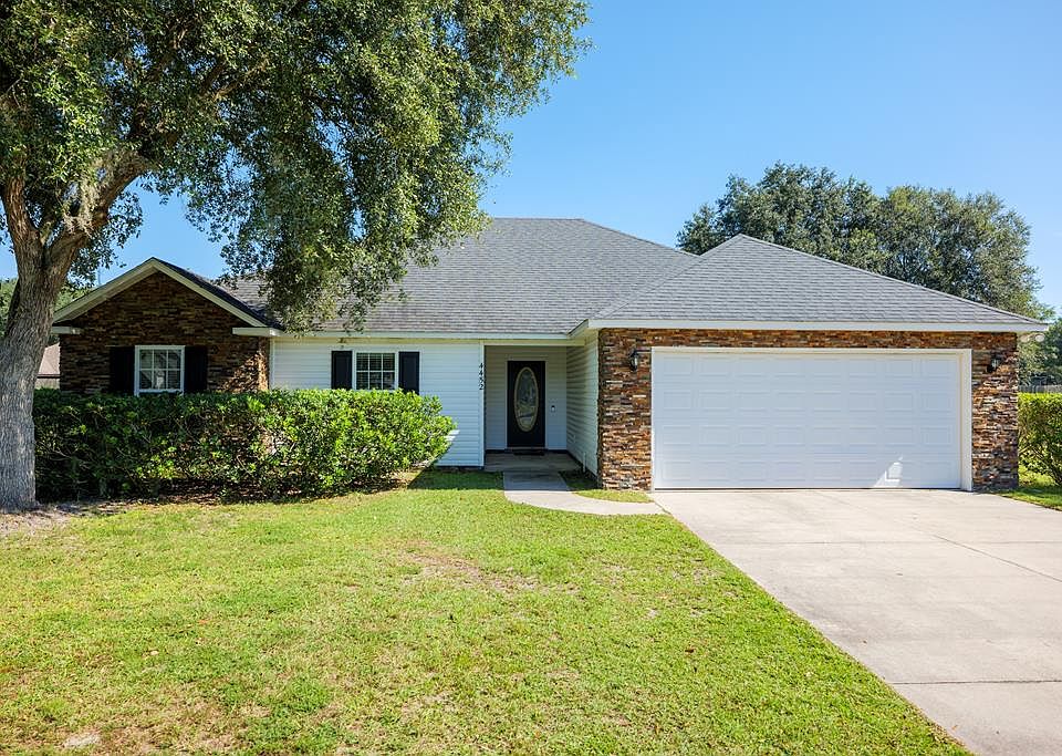 1st image of 4452 Country Oak Dr