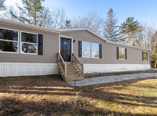 90 Pineland Dr, Winthrop, ME 04364