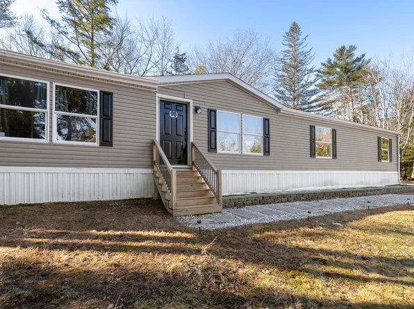 90 Pineland Drive, Winthrop, ME 04364