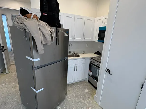 1670 Nelson Avenue image 1 of 8