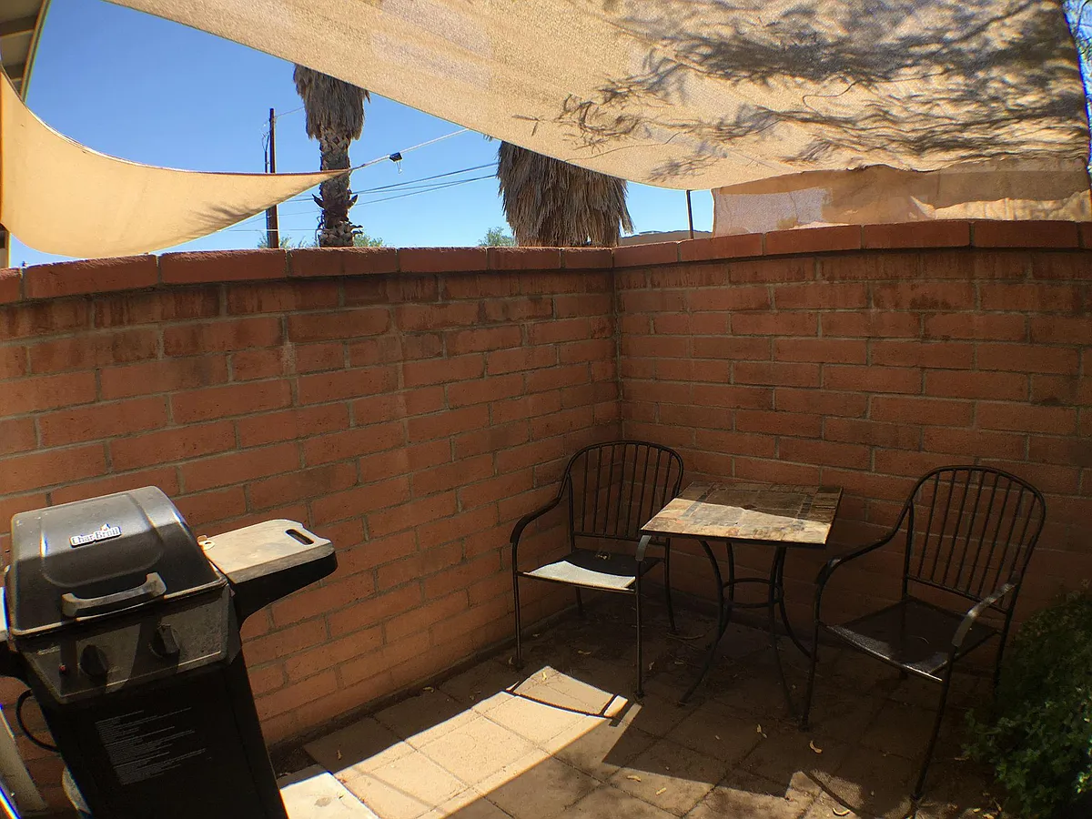 Building Photo - 1710 N Santa Rita Ave #2