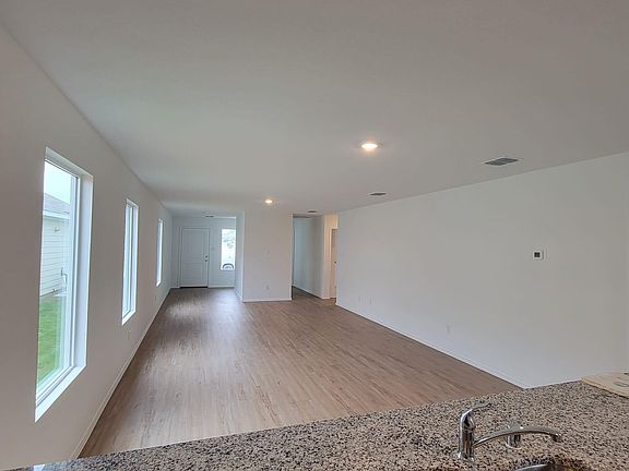 3rd image of 1101 Desert Willow Dr
