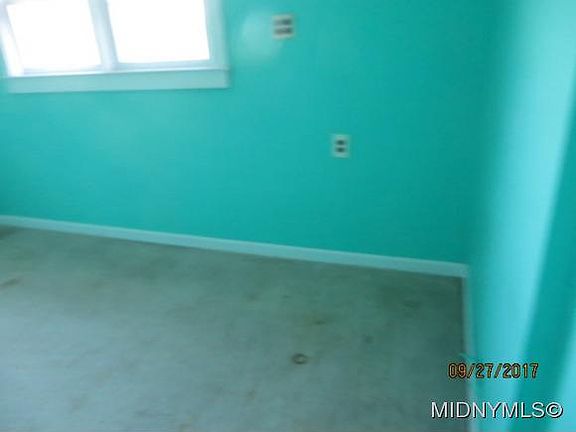 5th image of 33 Myers Ave
