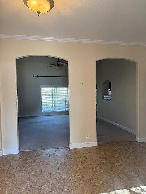 4 bed, 2384 sqft, $2,495 — Photo 2
