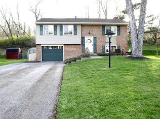 211 Bendix Dr, Coraopolis, PA 15108