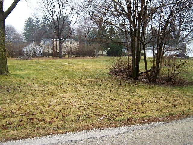 2nd image of 2411 Chevy Chase Dr