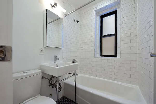 Rented by Aether Property Group | media 30