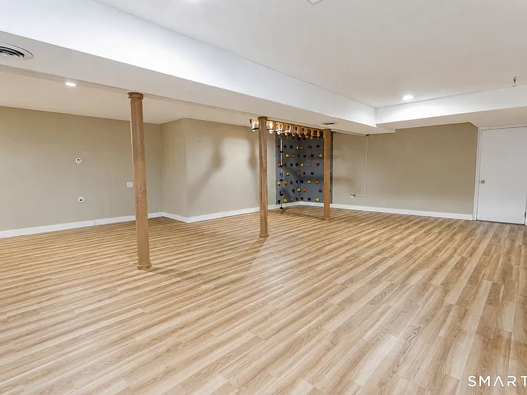 50 Fox Den Rd — Photo 32