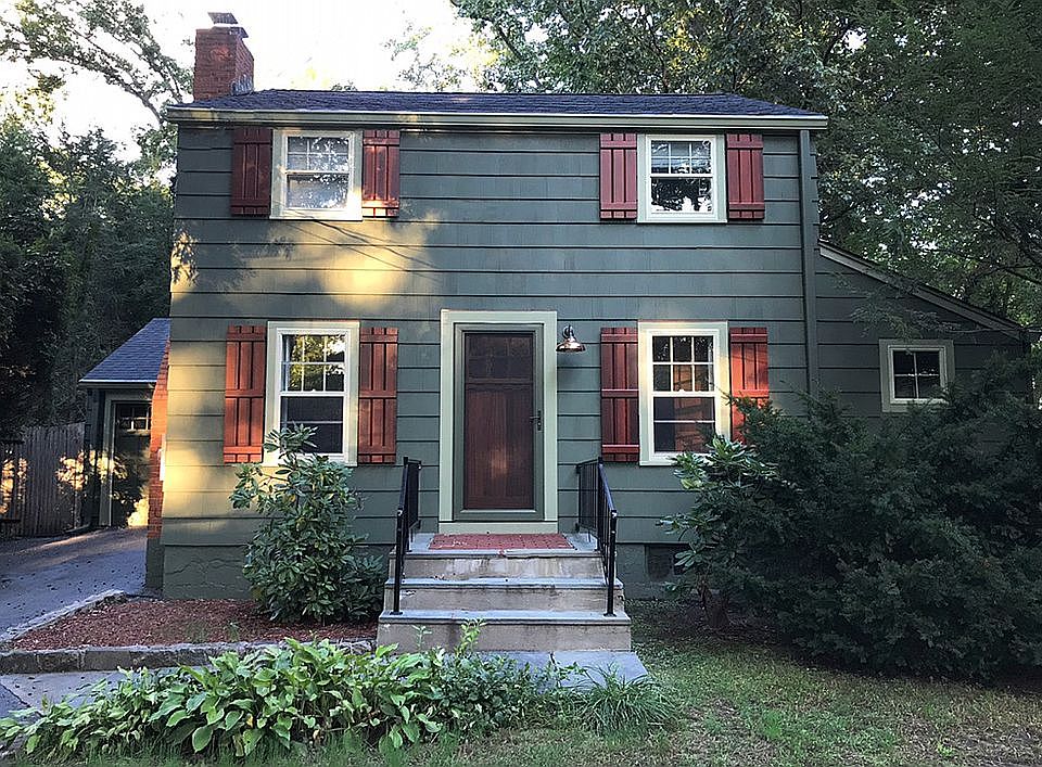 2nd image of 42 Glen Ave