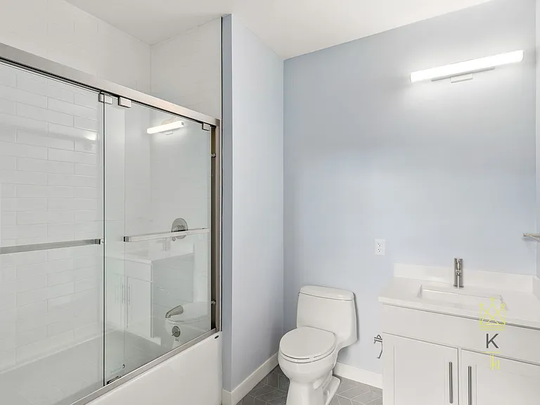 136 Babcock St #404 — Photo 4