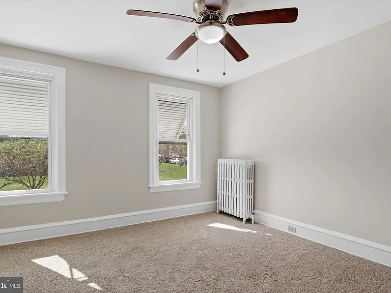 226 N Warren St — Photo 19