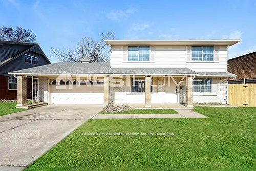 2229 Flair Dr Photo 1