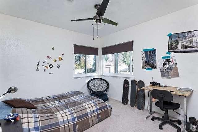 1st image of 159 W Green Vale Dr