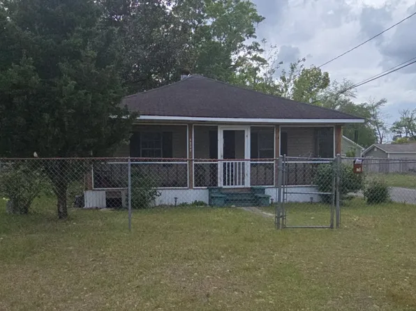 1227 Martin Luther King Dr, Waycross, GA 31501