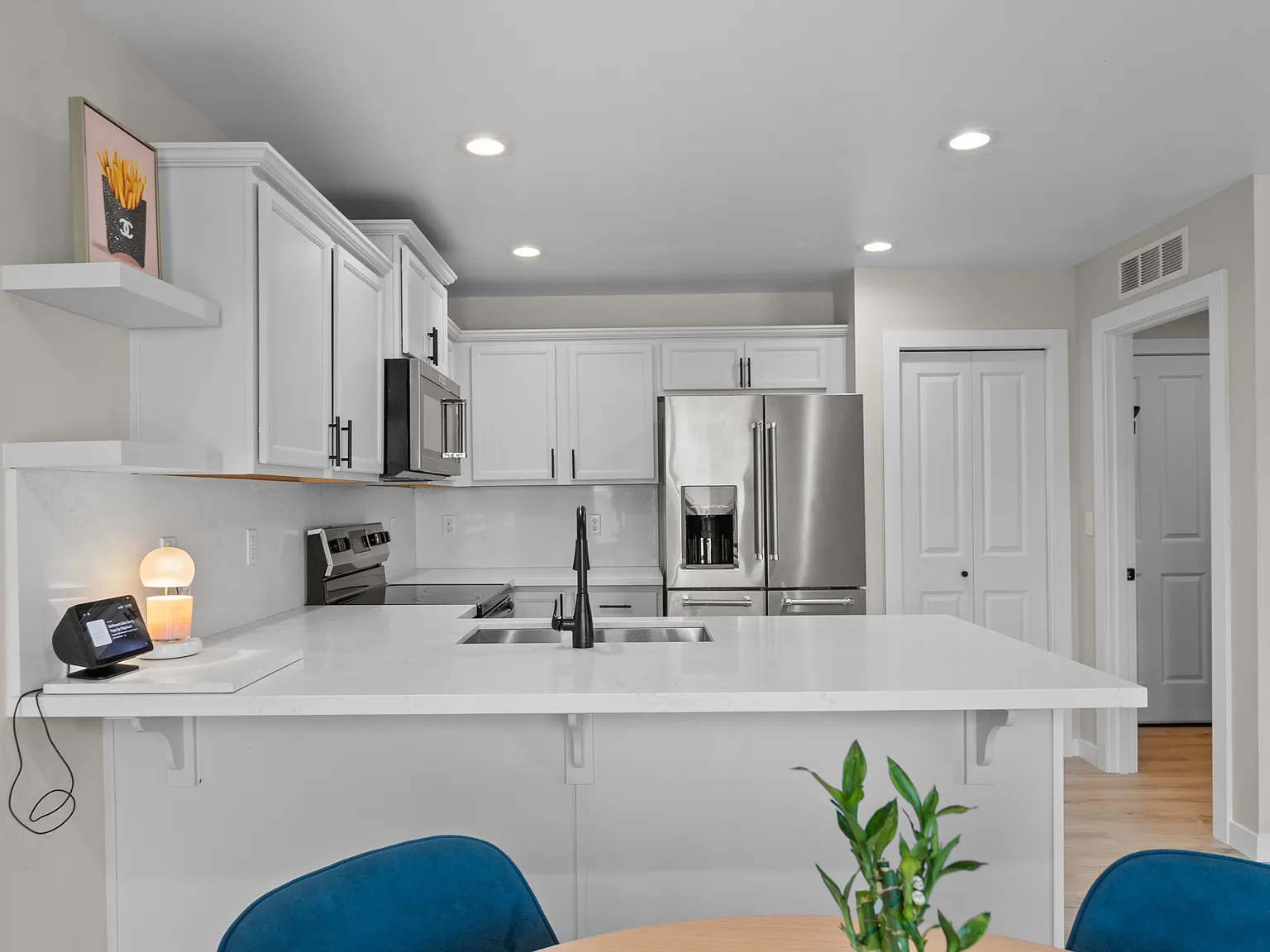 3 bed, 2.5 bath, 1590 sqft, $2,995 — Photo 1