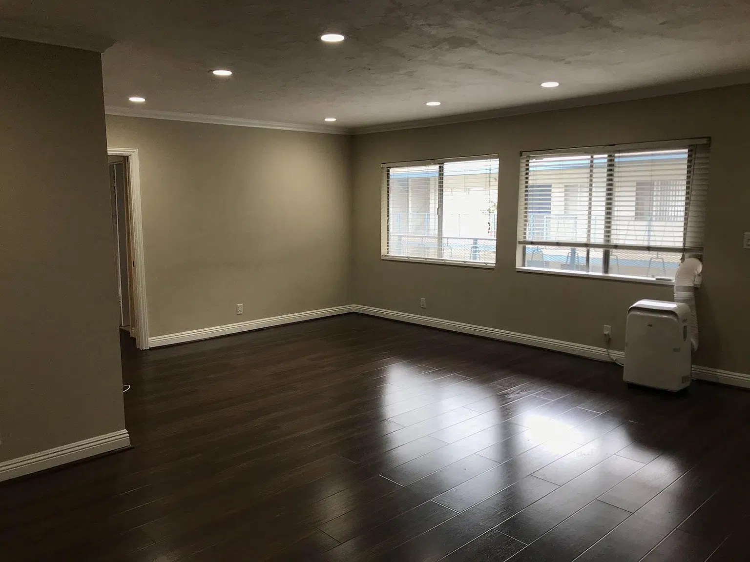 1126 N Central Ave — Photo 2