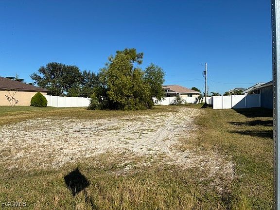 3rd image of 23 SW 20th St