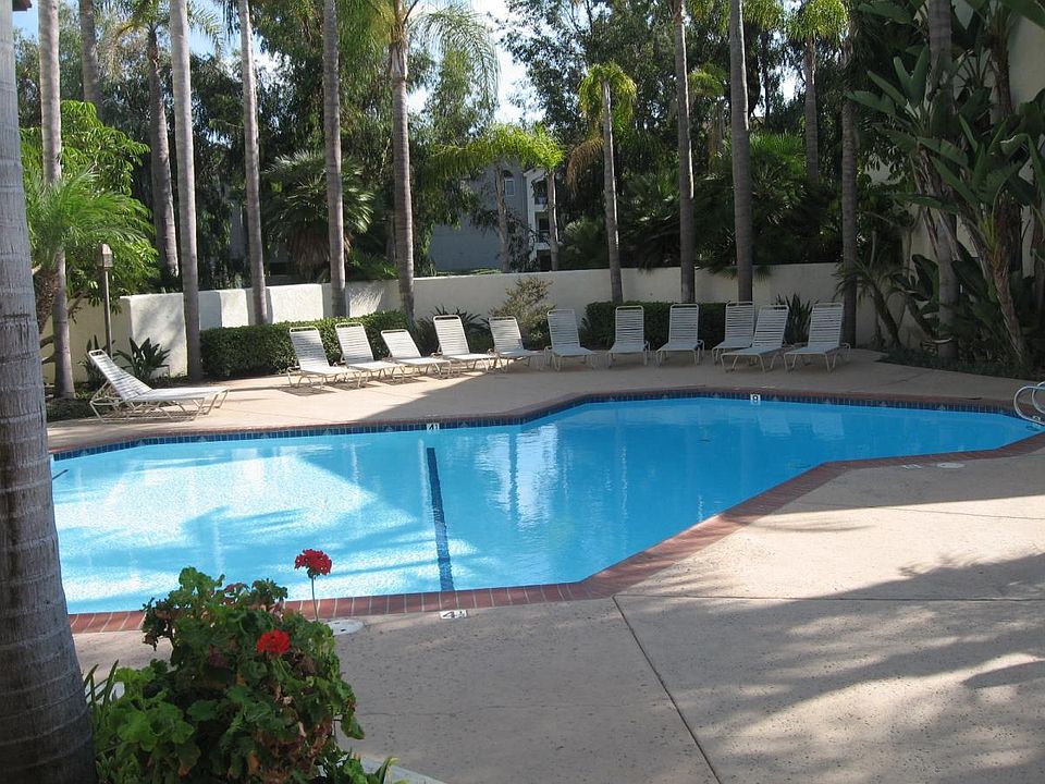1st image of 3866 La Jolla Village Dr