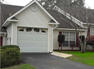 690 Spring Lake Dr E, Mobile, AL 36695