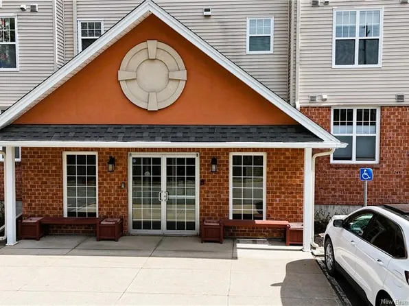 362 Carleton St #202, Fredericton, NB E3B 0C8