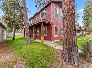 923 E Cascade Ave, Sisters, OR 97759