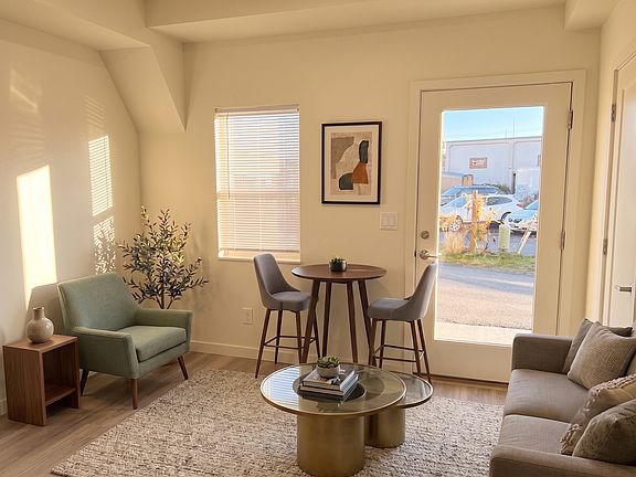 3rd image of 2525 Minor Ave E #1