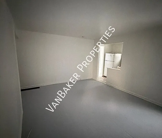 235 Center Rd #2 — Photo 2